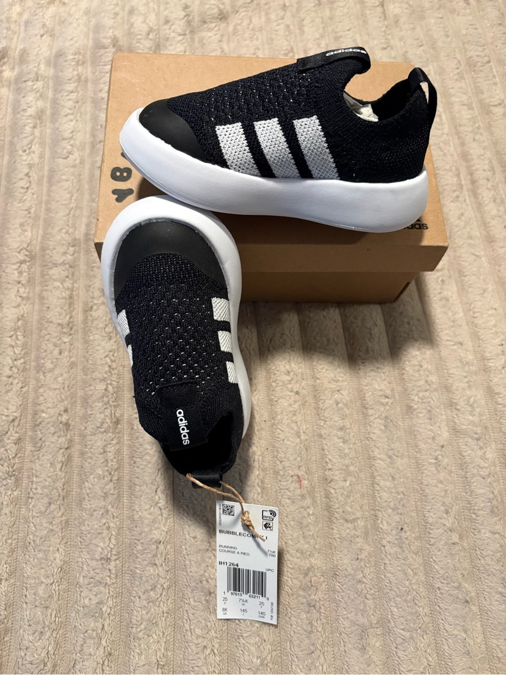 adidas Kids Black & White Slip-On Athletic Shoes BNWT. Kids 8K